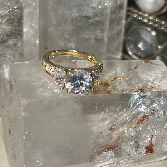 Three Stone Diamond 10k gold plated over 925 sterling silver ring size 5 - Picture 2 of 10